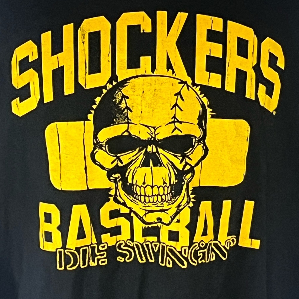 Champion Wichita State Shockers Baseball Die Swingin Mens Vintage T-Shirt - Picture 2 of 6